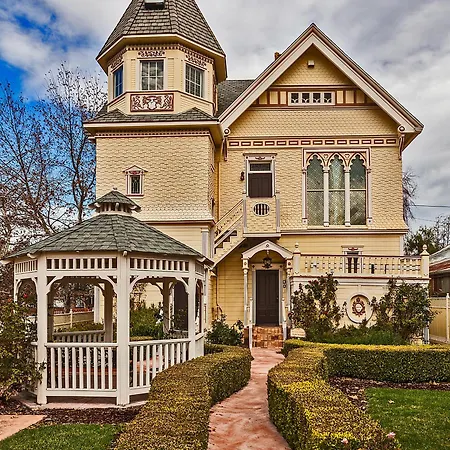 Victorian Mansion At Los Alamos